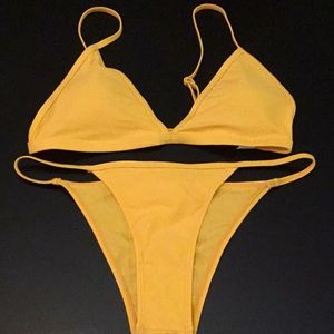 Yellow string bikini. 😍